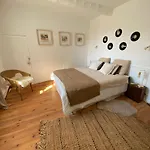 Bed & Breakfast Les 3 Contes *
