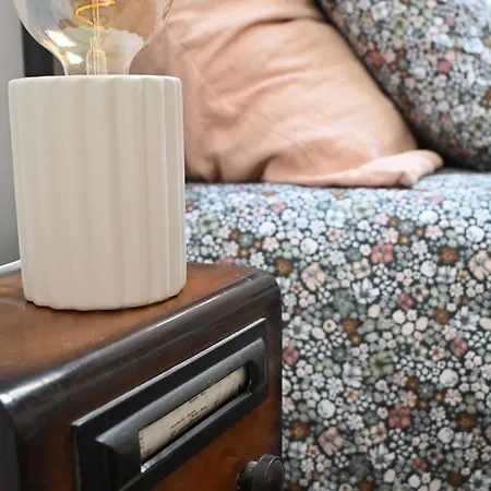 Nocleg ze śniadaniem Les 3 Contes *