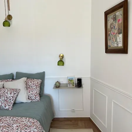 Les 3 Contes Nocleg ze śniadaniem *