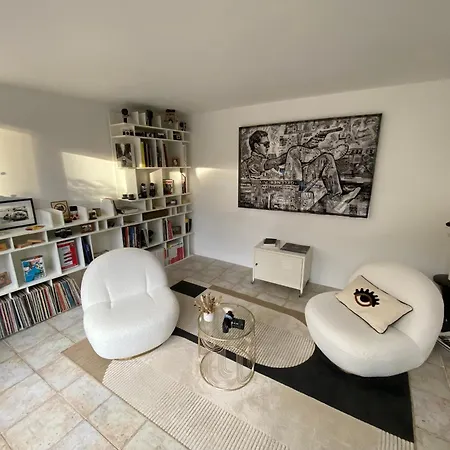 Nocleg ze śniadaniem Les 3 Contes *